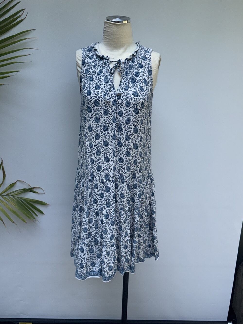 Max Studio Blue and White Floral Midi drop waist Dress, M, relaxed fit
